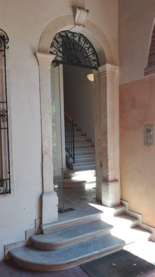 Apartment Mini Contra San Pietro